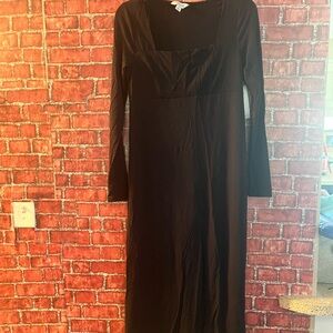 Destination Maternity Black Long-Sleeve Maxi Dress with Square Neck (Rm81)
